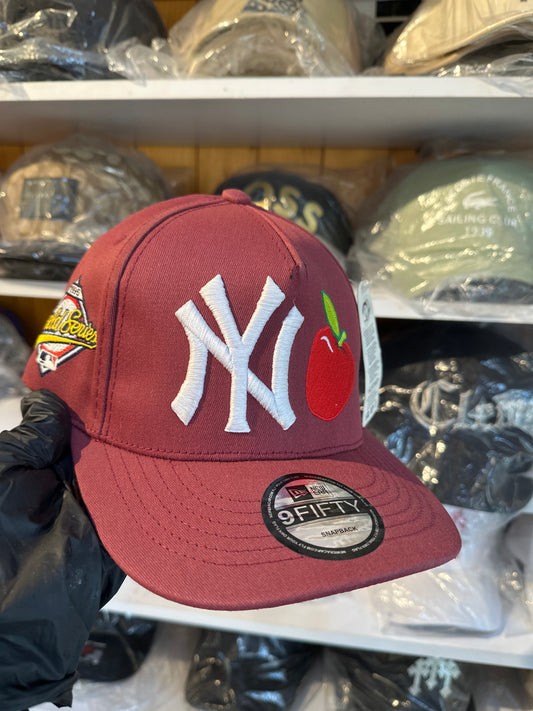 Gorra Ajustable Yankees Vinotinto Diseño 1