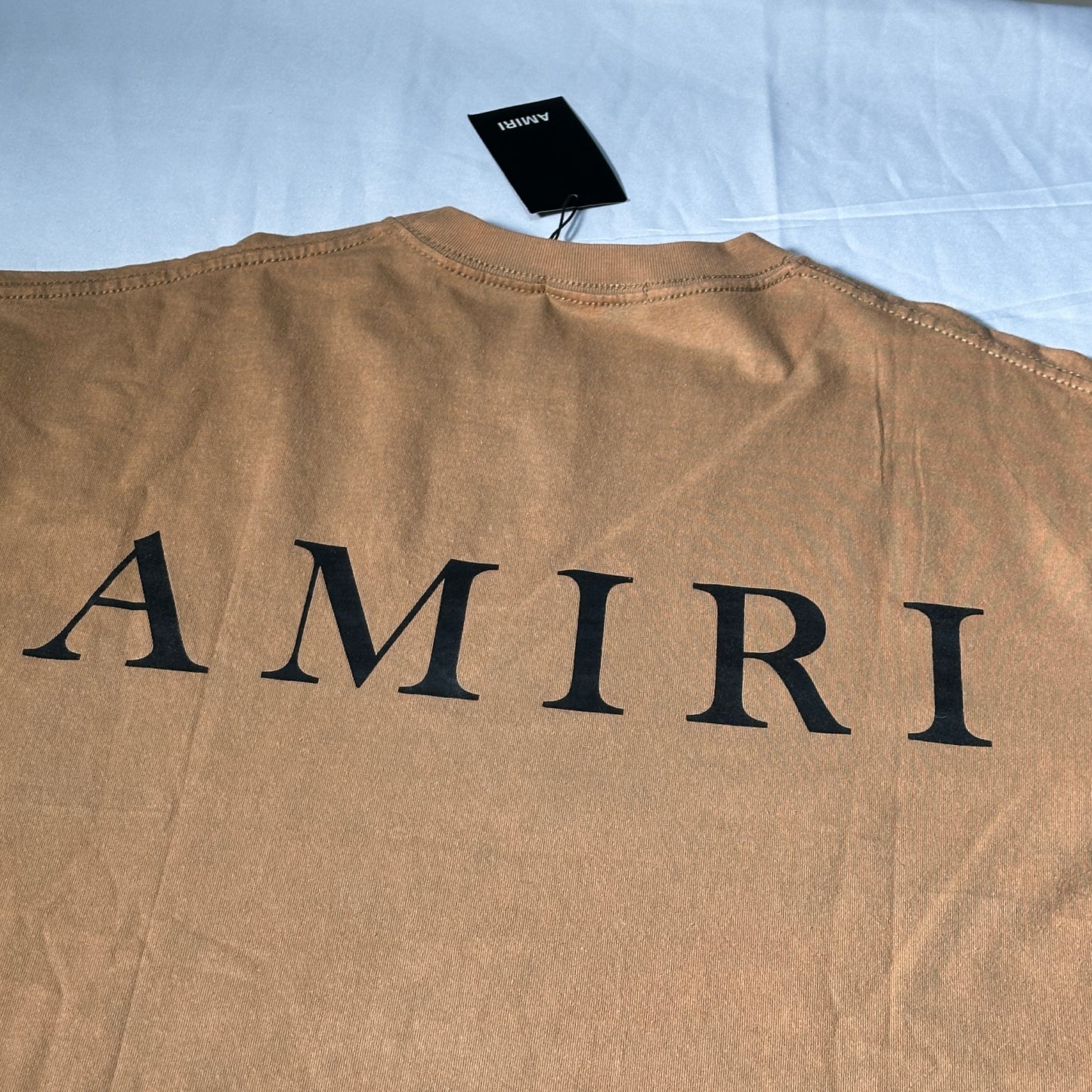 Camiseta Amiri café