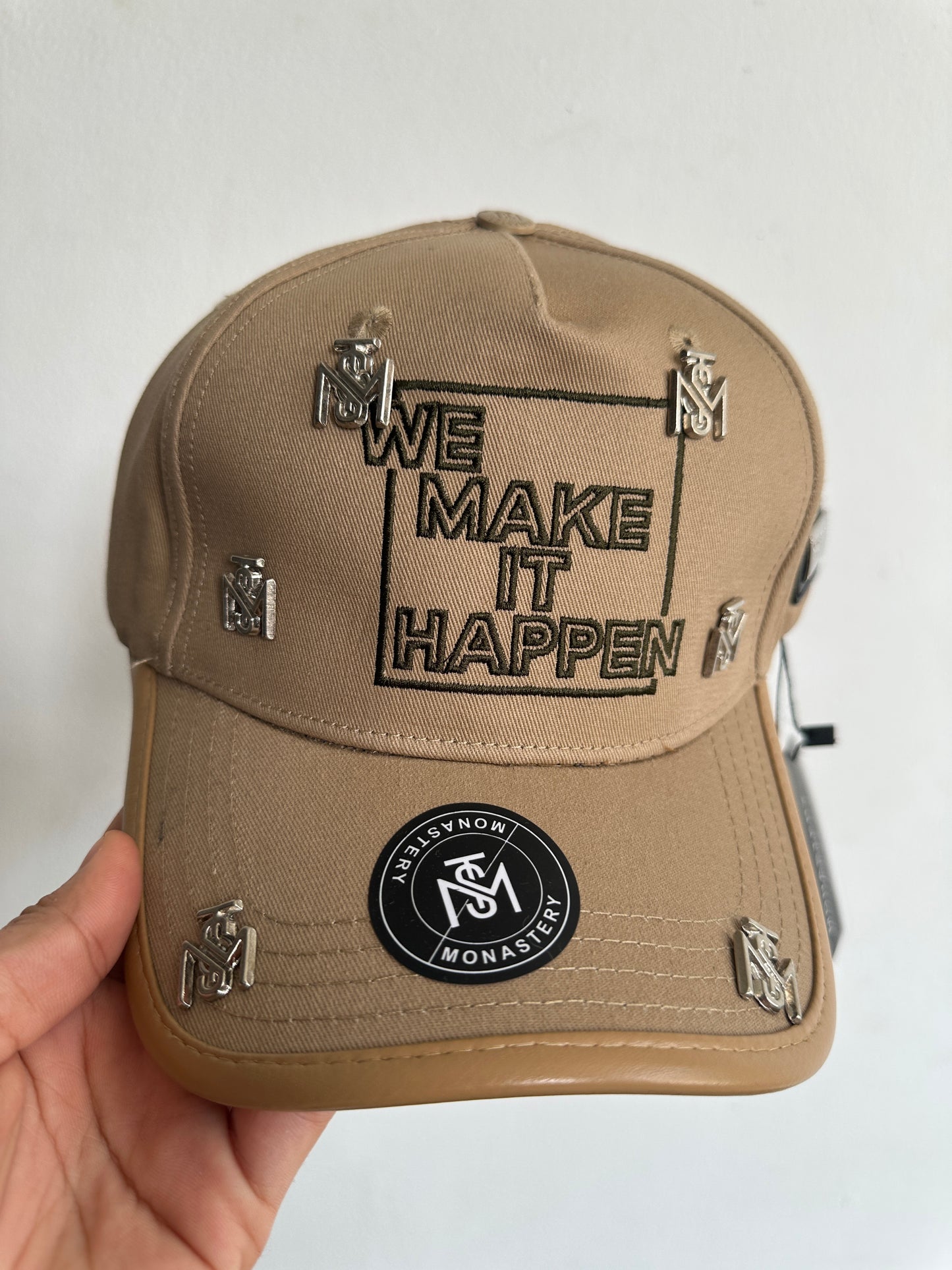 Gorra Ajustable Monastery con Decorativo