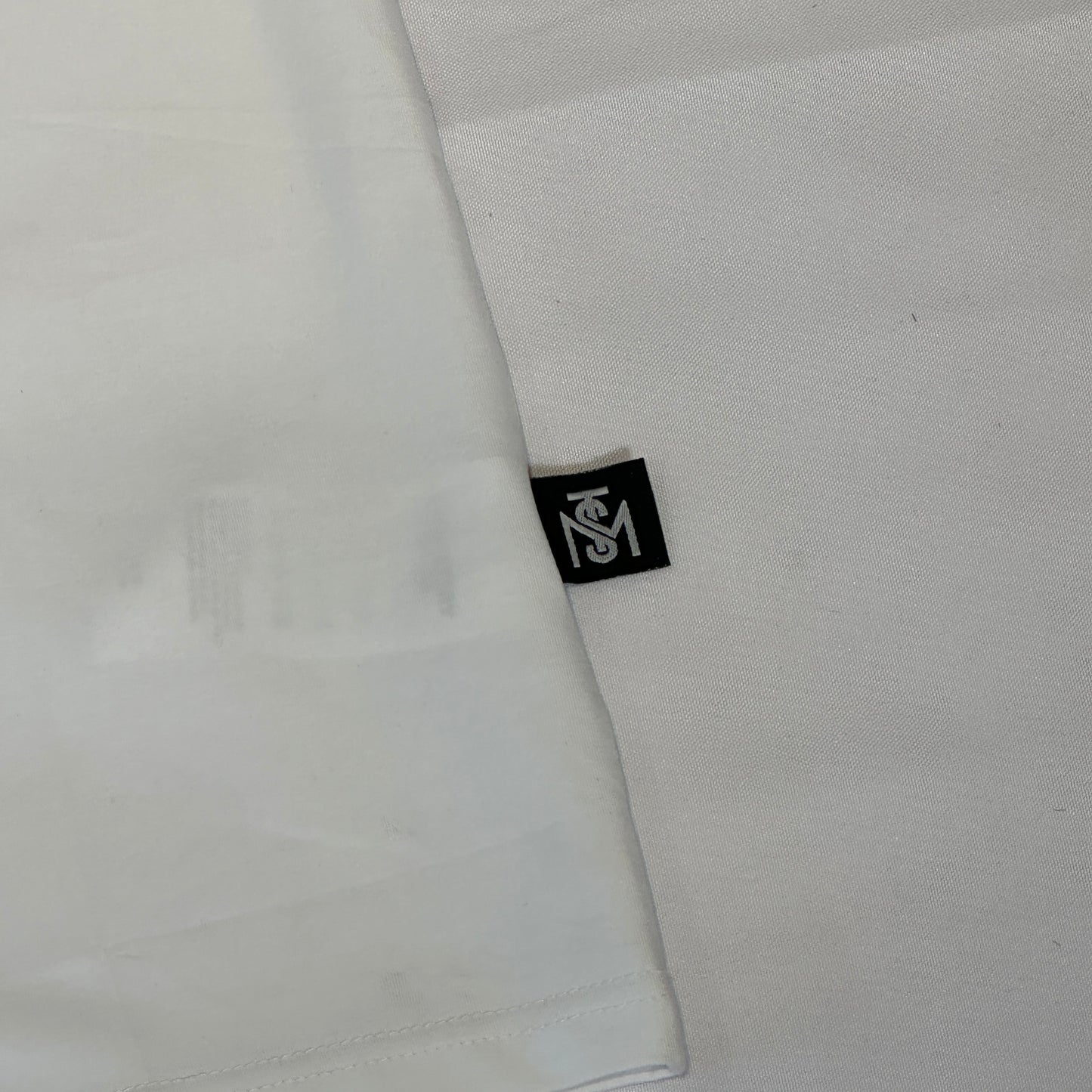 Camiseta monastery blanca