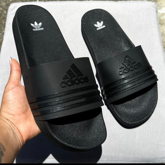 Chancletas Adidas negras
