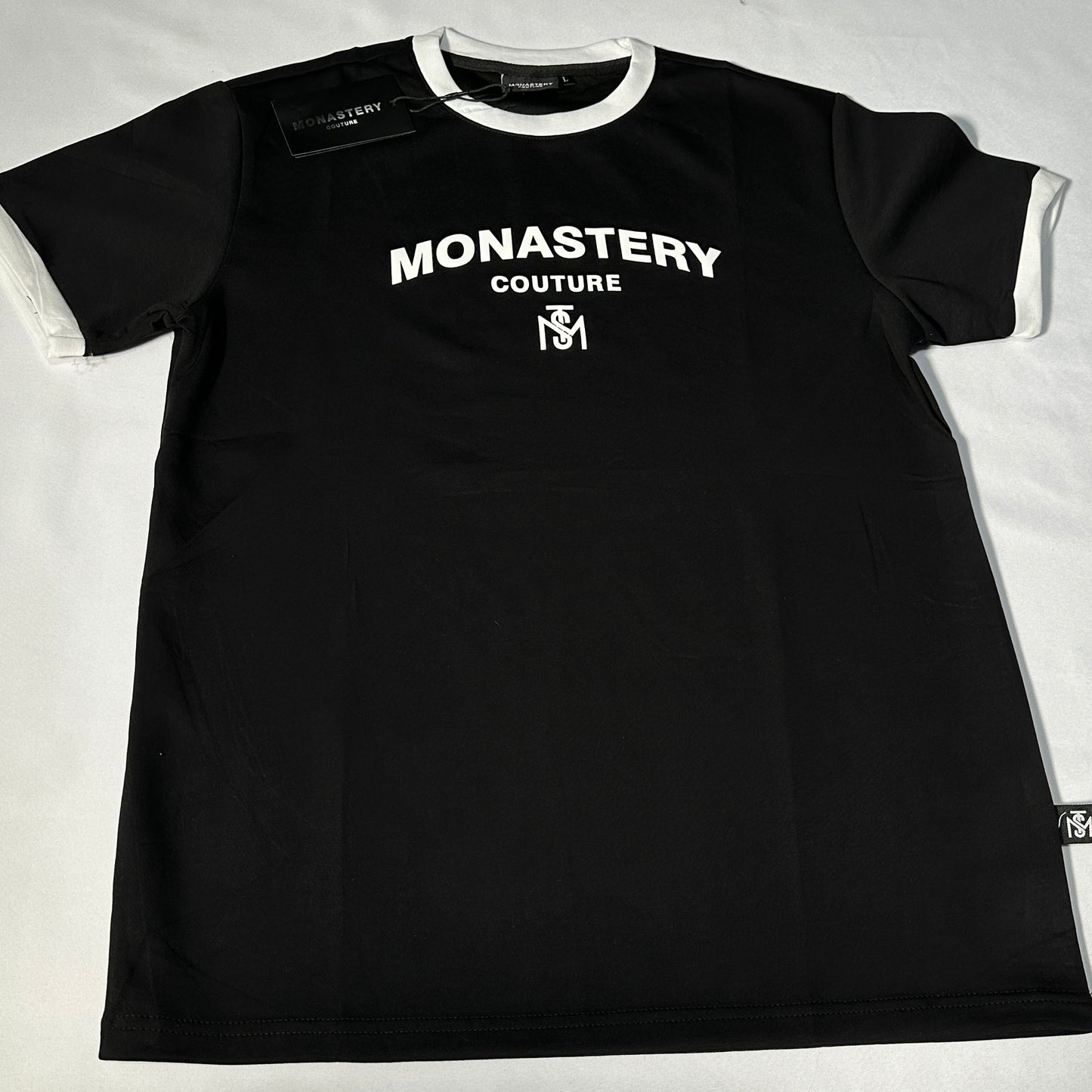 Camiseta Monastery negra