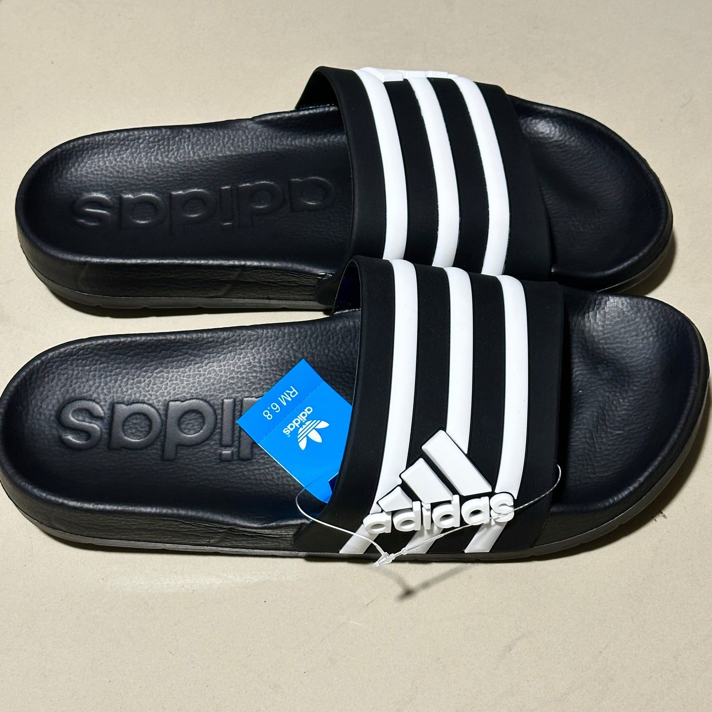 Chancletas Adidas negras