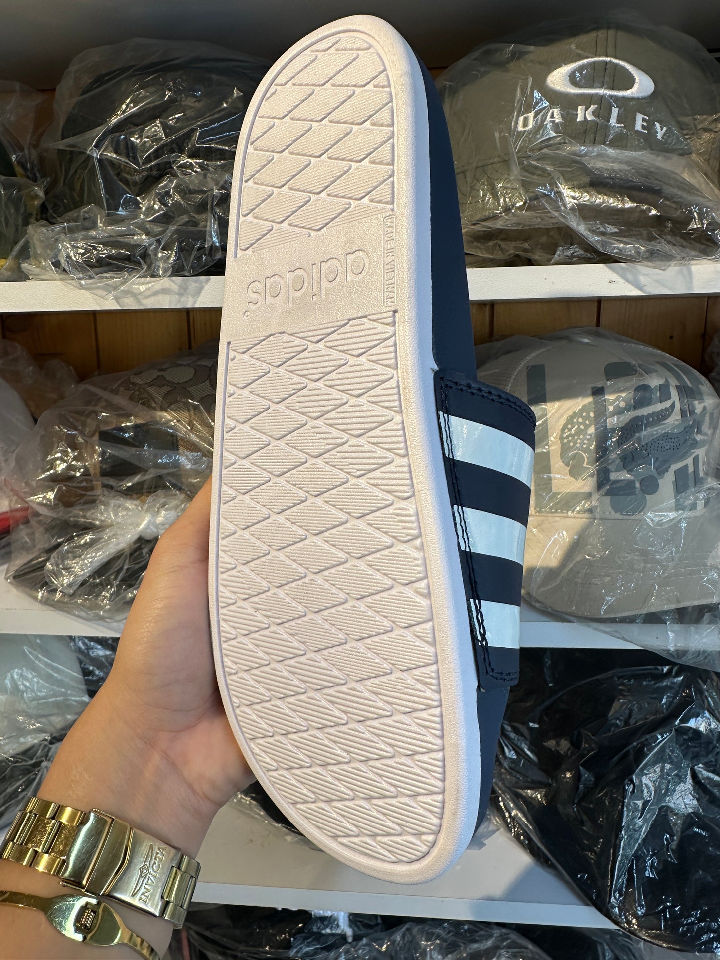 Chancletas Adidas comfort grises
