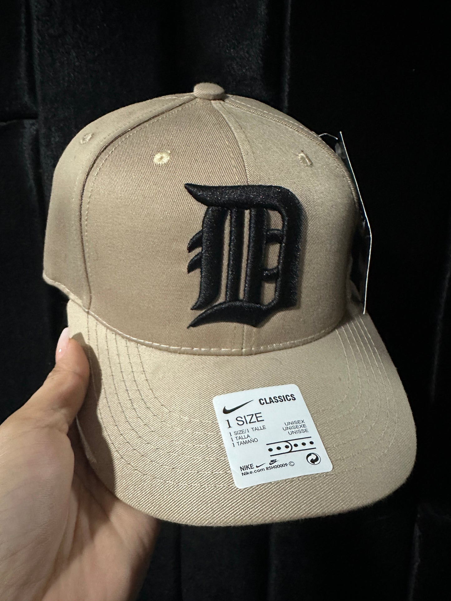 Gorra de Béisbol Curva Ajustable
